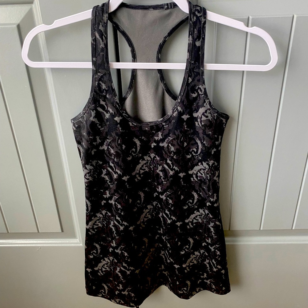 Lululemon tank